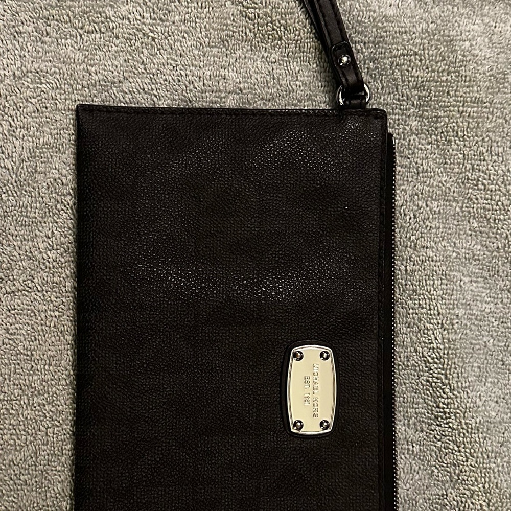 Michael Kors wristlet